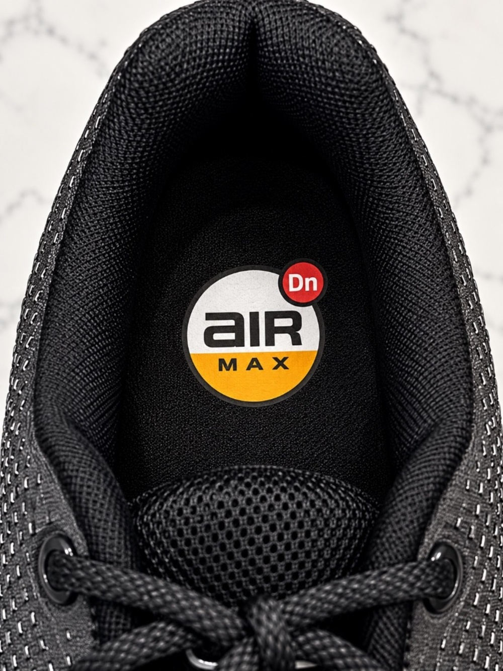 Nike Air Max Dn Men’s Size 11 Black Dynamic Air Sneakers - Picture 5 of 9